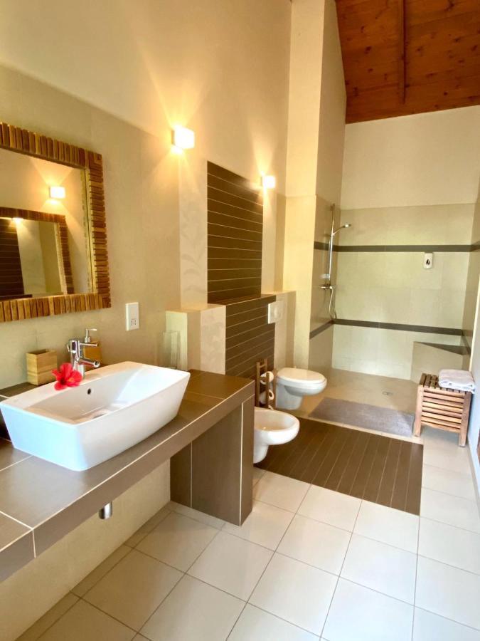 Waterfall Accomodation Port Glaud Exterior foto
