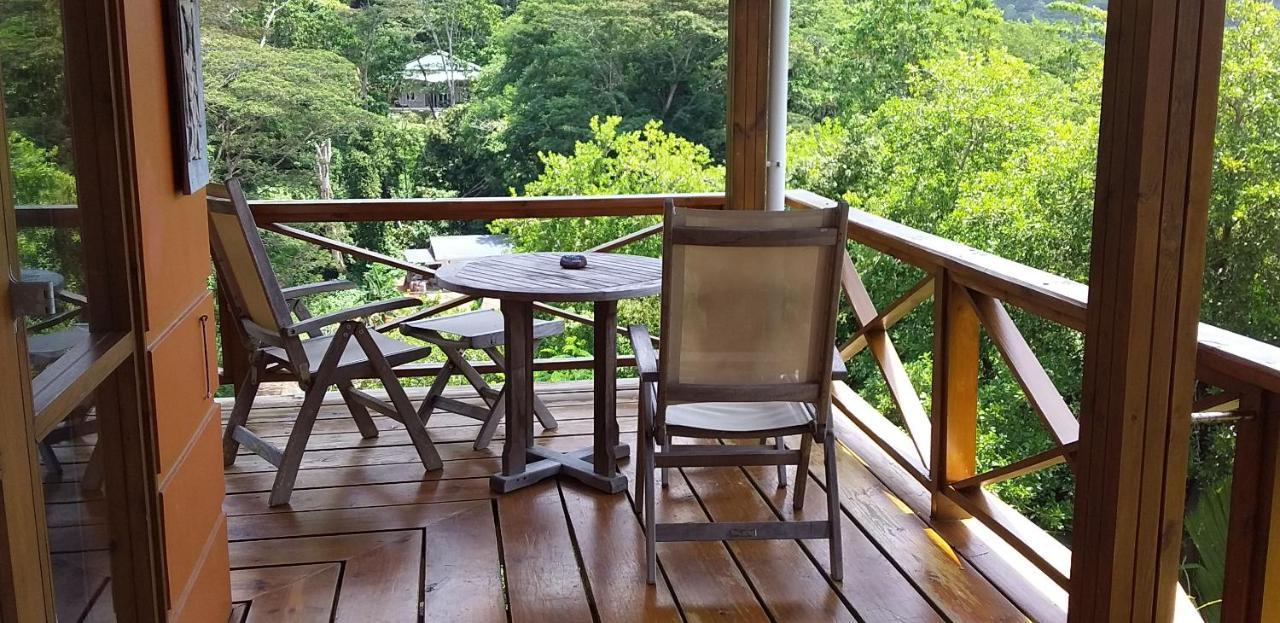 Waterfall Accomodation Port Glaud Exterior foto