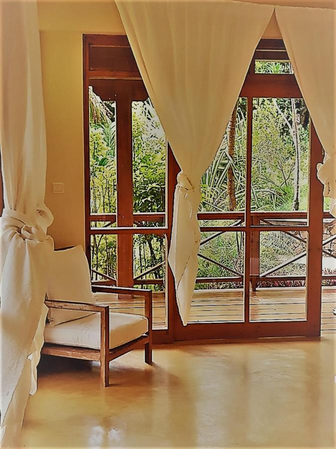 Waterfall Accomodation Port Glaud Exterior foto